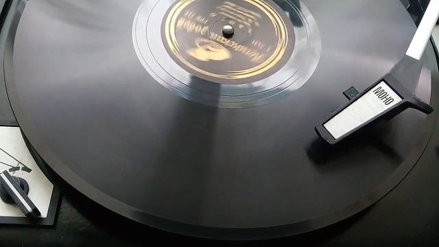 Танго - Иван Троянов и ф-но Самуил Жак 1938 г 78 об/мин смотреть онлайн