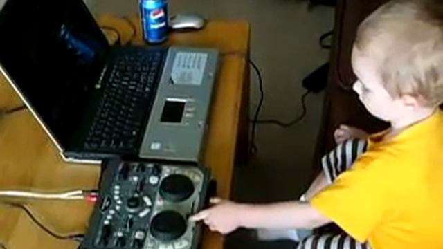 Robe DJ смотреть онлайн