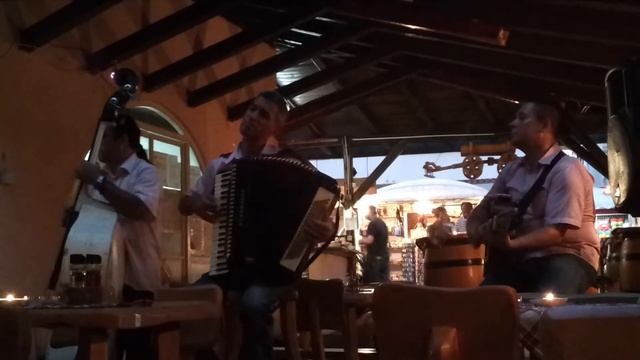 Сутоморе, Живая музыка в Соммерсби смотреть онлайн