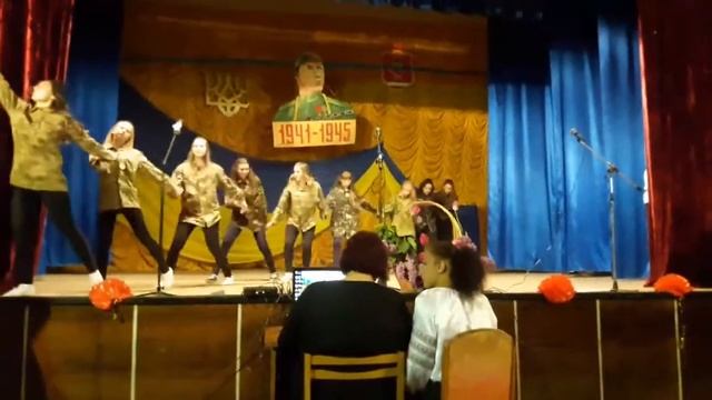 танец под песню месяц май Юля Паршута