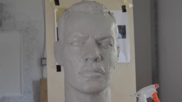 Sculpting a head in clay смотреть онлайн