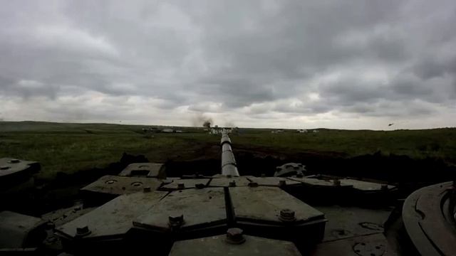 Видеорегистратор на танке! Час видео с учений без монтажа для фанатов смотреть онлайн