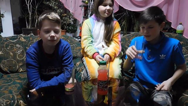 Пробуем Эксклюзивные, дорогие напитки с другом. смотреть онлайн