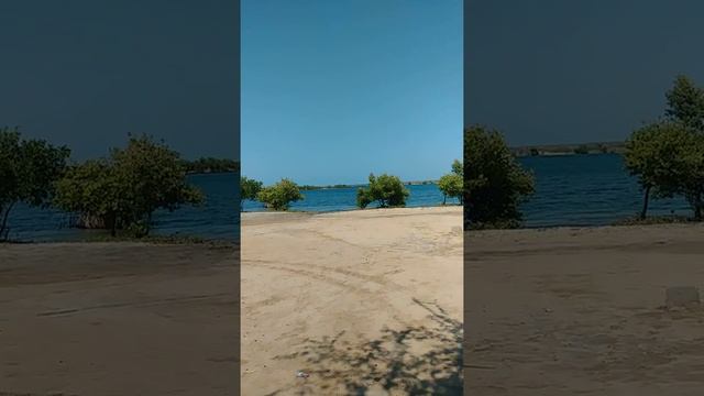 Bayahara Beach, Ft Liberte, Haiti. смотреть онлайн