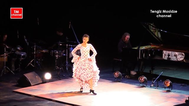 Real Russia. Show "Flamencura" on the Moscow stage. Фламенко-шоу “Flamencura” на московской сцене. смотреть онлайн