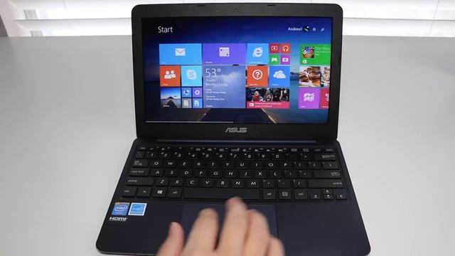 ASUS X205TA 11.6" Laptop Review смотреть онлайн
