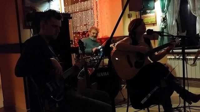 Полина Нескучная-Корабли из облаков. смотреть онлайн