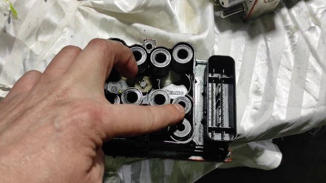 Неисправные соленоиды блока ABS смотреть онлайн