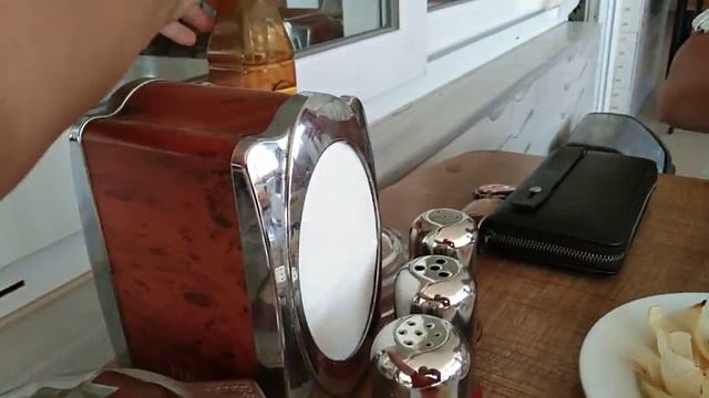 Классное Кафе на дороге из Аданы в Конью.