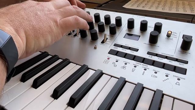 "Autumn Flurry" - Improvisation with the Novation Circuit Tracks and the Korg Minilogue смотреть онлайн