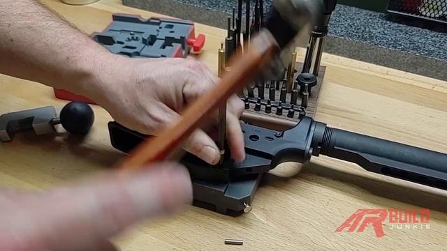 AR-15 Trigger Guard Roll Pin Installation and Removal - School of the American Rifle смотреть онлайн