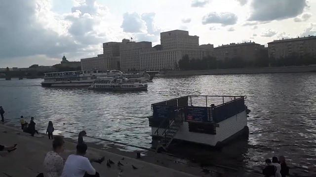 Парк Октябрьский смотреть онлайн