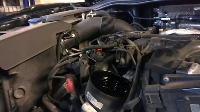 How to change oil filter in a 3L V6 Diesel Porsche Cayenne смотреть онлайн