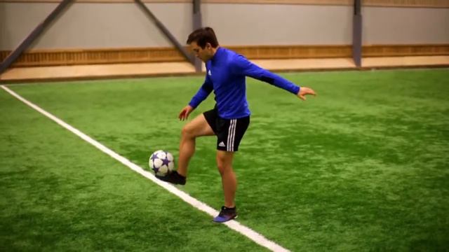 Красивый финт от роналдиньо😱 смотреть онлайн