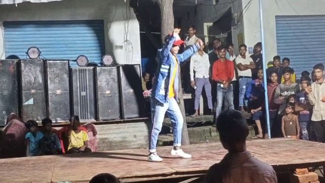 // #popping //#robotics #dance #video Bodyguard Mixsong SkRaj RobotDance #vairal @skrajrobot3915