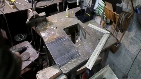 Как переделать VESA 100х100 в VESA 200х100 [своими руками]