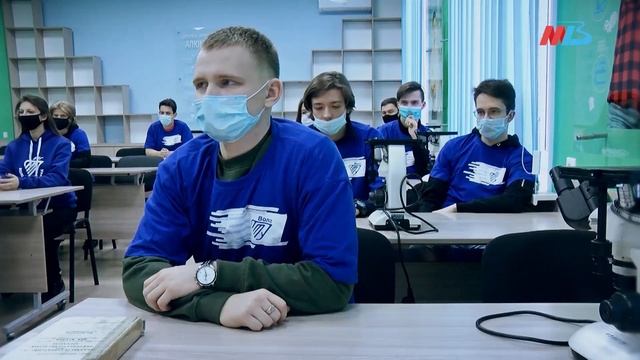 За тебя, Родина мать! Патриотическая акция на Мамаевом кургане в Волгограде смотреть онлайн