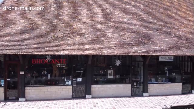 Découvrez un des plus beaux villages de France vue du ciel, Beuvron en Auge смотреть онлайн