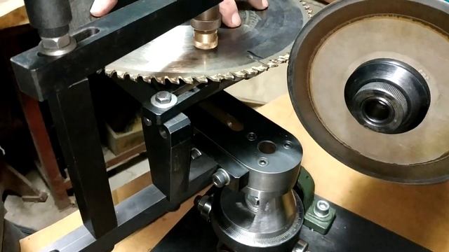 Станок для заточки дисковых пил ручной РП-019 смотреть онлайн