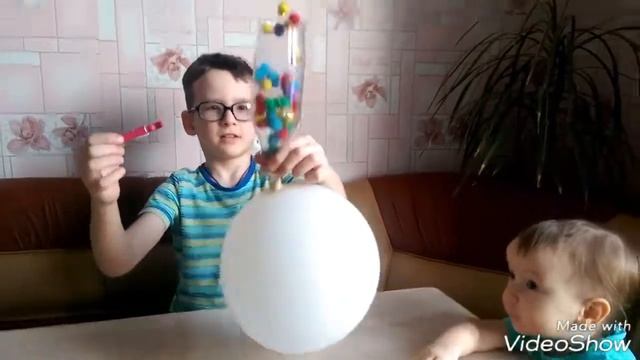 Хлопушка своими руками.Чем занять ребенка.Домашний салют. смотреть онлайн