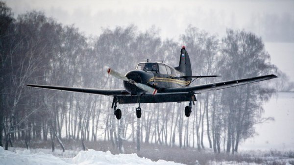 Полёт на Як-18т. Аэродром Северка./Flight on Yak-18t. Airfield Severka.