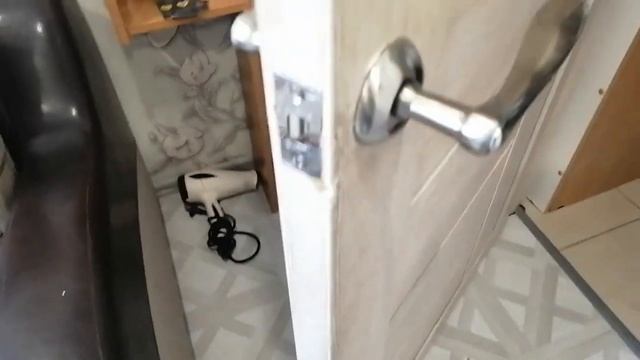 Двери межкомнатные, картонные. Ремонт дверных ручек. смотреть онлайн