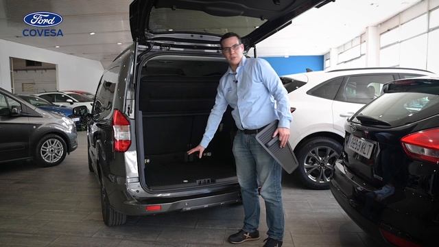 Ford Tourneo Courier - Comparativa Sport/Titanium смотреть онлайн