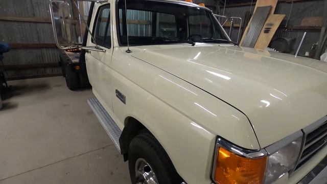 91 Ford F-Superduty in Kirker Wimbledon White смотреть онлайн