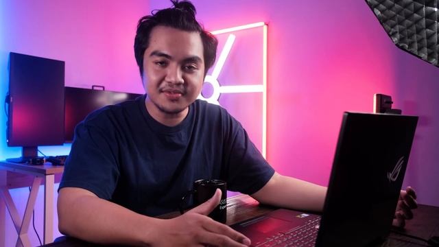 Bingung Pilih Adobe Ori atau Bajakan?!? OBROLIN LAH KUY!!! смотреть онлайн