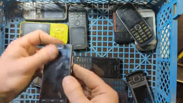 Nokia - Connecting People. Ящик всеми любимых ретро телефонов Nokia