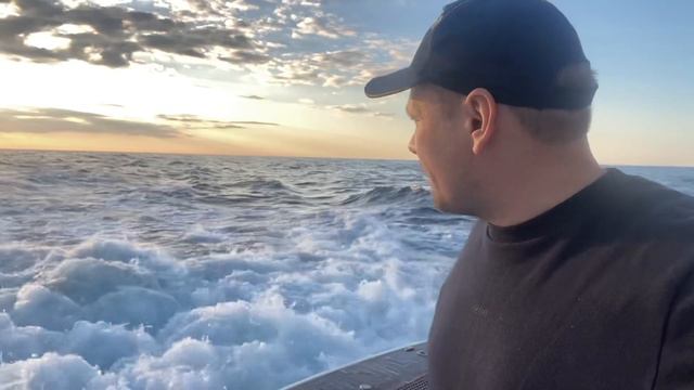 С трудное время люди становится сильнее . смотреть онлайн