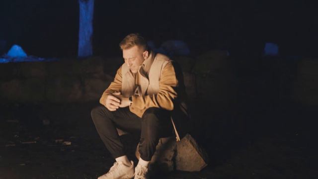 Double M - In deiner Hand (prod. by RRAREBEAR) смотреть онлайн