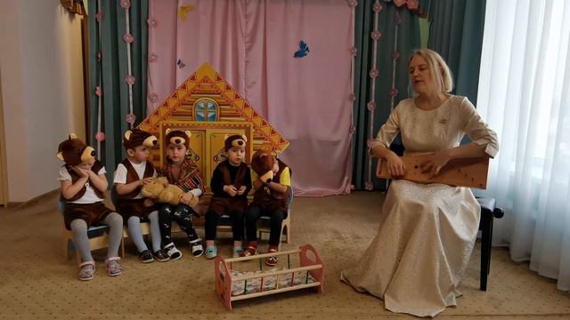 Малыши группы раннего возраста "Солнышко" МБДОУ 9 поют колыбельную Мишутке. смотреть онлайн