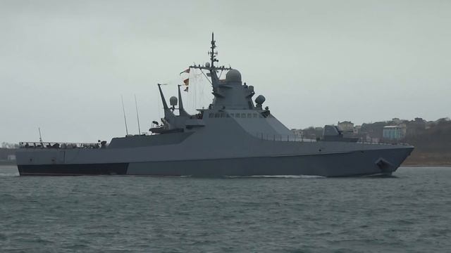 Патрульный корабль проекта 22160 заходит в Севастополь смотреть онлайн