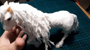 Конь из ваты