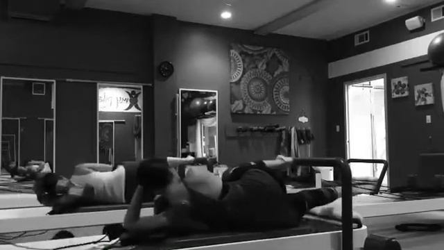 Mom and Daughter Reformer Pilates Sessions // My Pilates Studio - Long Island, NY смотреть онлайн