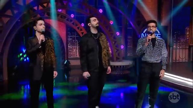 Il Volo canta “Como Vai Você" - Roberto Carlos | The Noite (14/03/23) смотреть онлайн