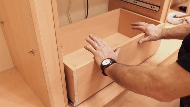 Сборка встроенного шкафа купе с местом под ТВ смотреть онлайн