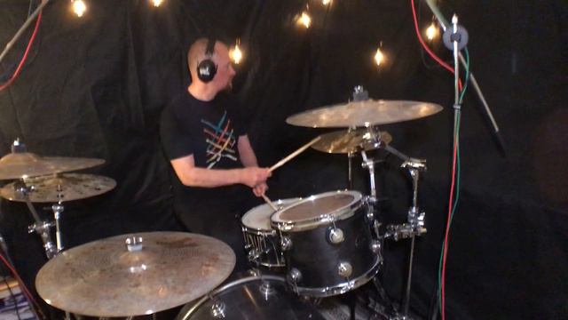 Overheads mic comparison | AKG c451 | Oktava mk-012 | tbone em700 | Zildjian K custom special dry смотреть онлайн