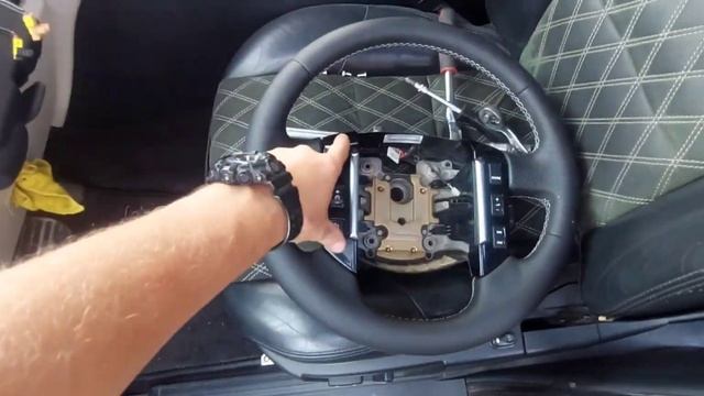 Перетяжка руля и замена РАЗБУХШЕЙ накладки руля RANGE ROVER SPORT L320 смотреть онлайн