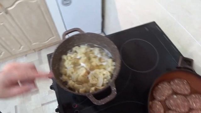 Пюре из цветной капусты и котлеты с овощами и сыром. Короткая версия. Мусина Наталья смотреть онлайн