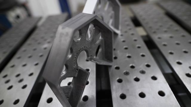 Fireball Tool Aluminum vs Cast Iron Squares смотреть онлайн