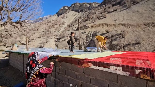 Build A House In The Village🏡🧱 Young Couples Try To Build A Kitchen Without Having To Hire Workers