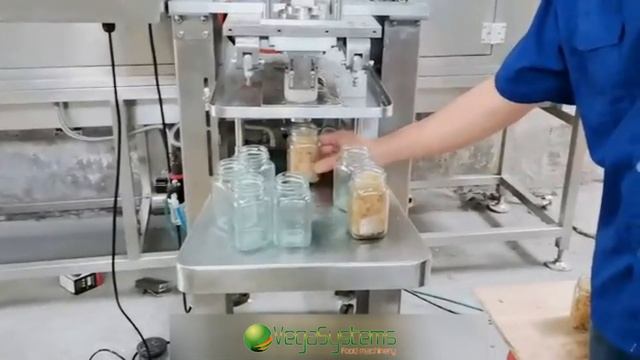 Оборудование для фасовки, розлива салатов, солений | Vega salad packing machine H 800 смотреть онлайн