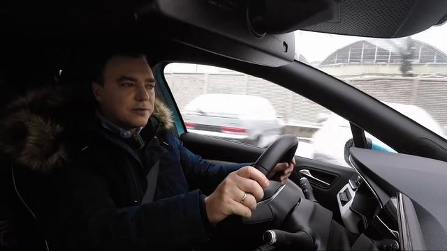 Renault Clio E-Tech Hybrid. Miejskie auto z technologią z F1 смотреть онлайн