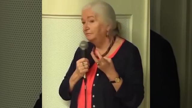 У дельфинов мозг сопоставим с нашим. смотреть онлайн