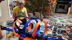 Набор игровой Трек Hot Wheels Винтовое столкновение