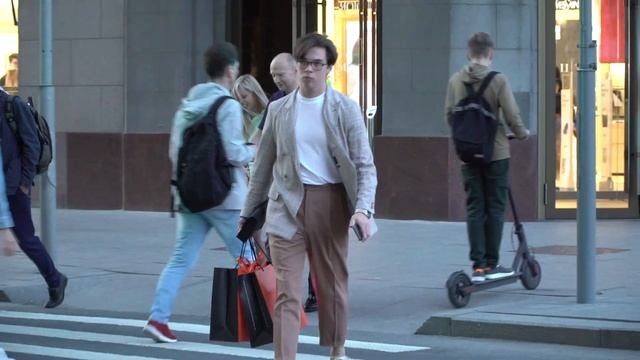 Московский стритстайл. Модные, стильные, красивые, современные... В центре Москвы. смотреть онлайн
