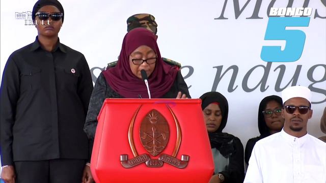RAIS SAMIA ASHINDWA KUVUMILIA MSIBANI KWA MWINYI ATOA MANENO MAZITO "MBUYU UMENG'OKA" смотреть онлайн