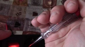 Как проверить наличие заземления в розетке .